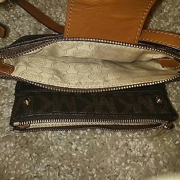 Crossbody Michael Kors bag - Picture 6 of 7